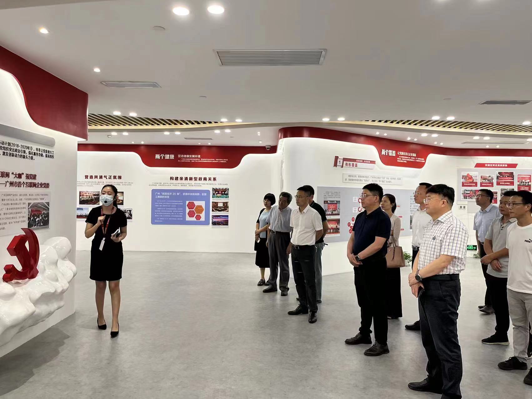 f718ae79873a4deaa903b785682449d3.jpg f718ae79873a4deaa903b785682449d3.jpg